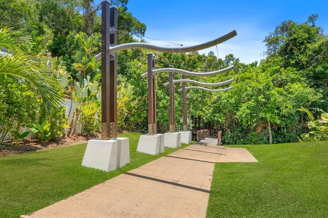 Belle Escapes 60 Ocean Palm Cove Villa Holiday home