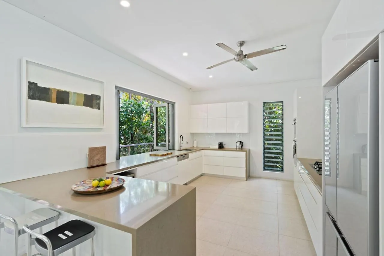 Belle Escapes 60 Ocean Palm Cove Villa